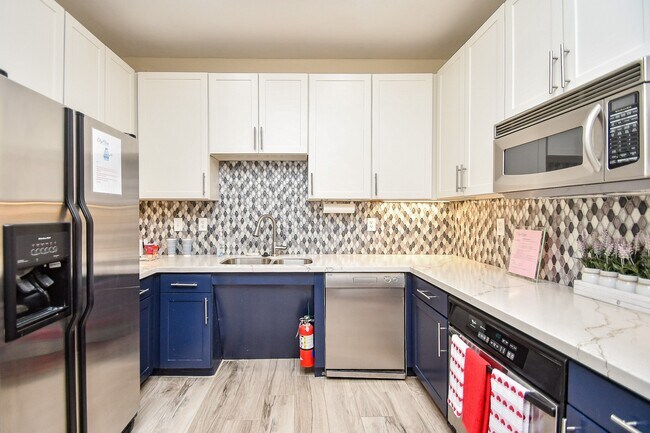 Building Photo - 2299 Lone Star Dr