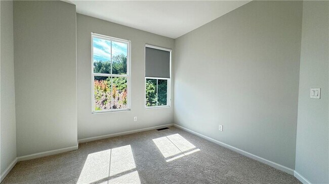 Building Photo - 1475 Creekside Cir NW