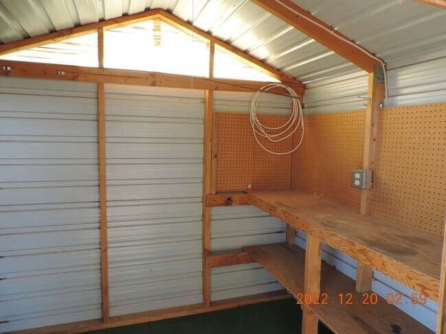 Building Photo - Desert Shadows Community