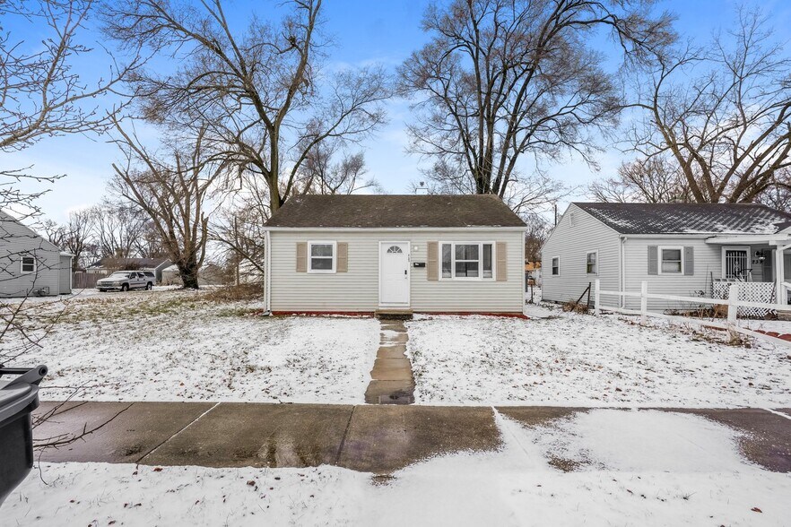 Building Photo - 233 N Wellington St