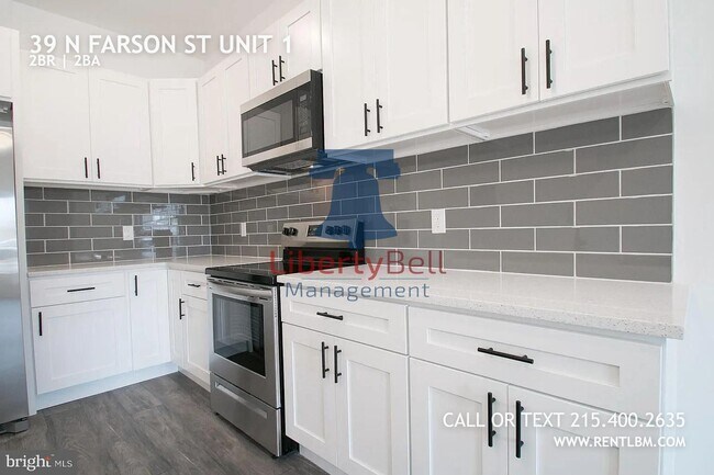 Building Photo - 39 Farson St