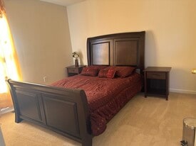 Building Photo - 5 Tree Hollow Dr