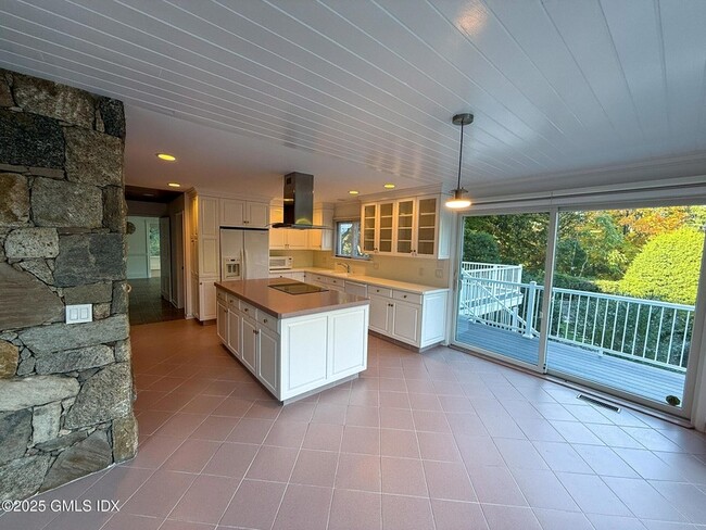 Building Photo - 21 Harkim Rd