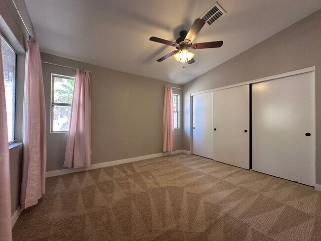 Building Photo - UPGRADED SINGLE STORY HOME WITH 4 BEDS, 2....
