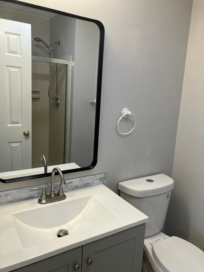 Building Photo - 88 Laurel Path Ct