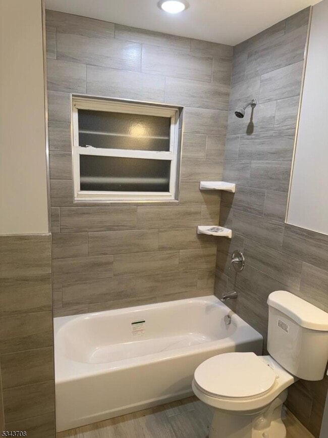 Building Photo - 32 Hornblower Ave