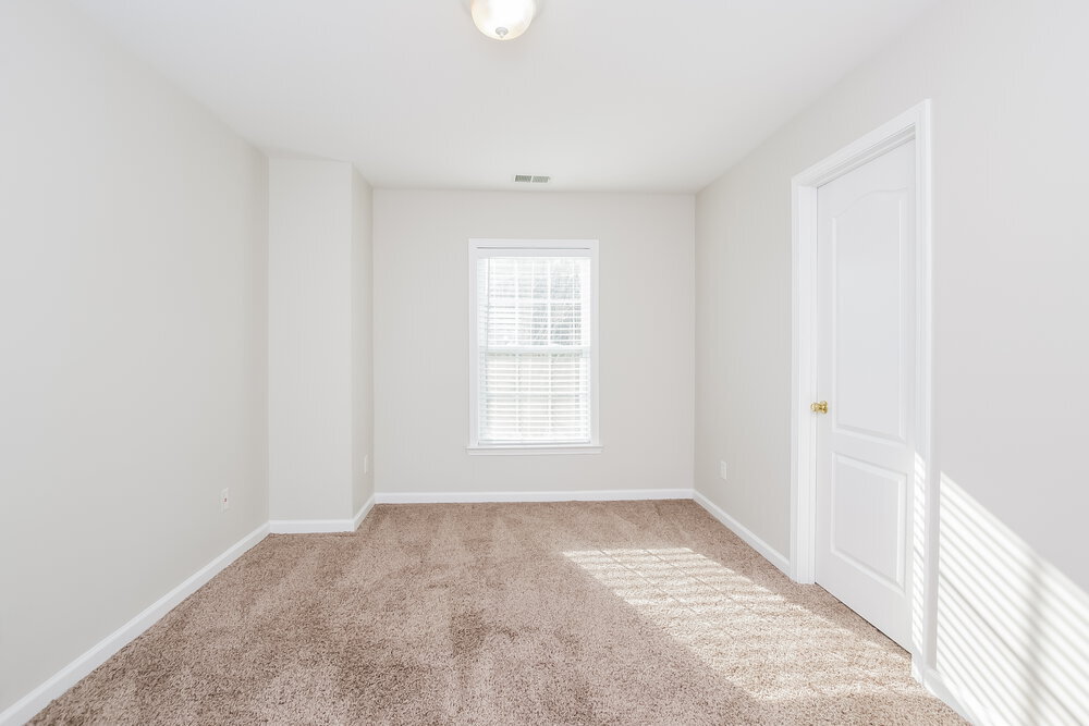 Building Photo - 3302 Southerland Ct