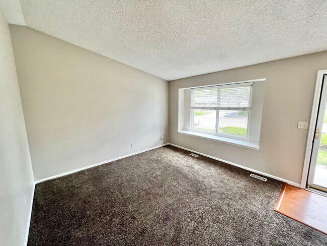 Building Photo - 2336 Arctic Fox Dr