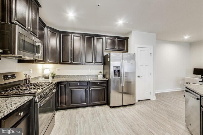 Building Photo - 10020 Ruffian Wy