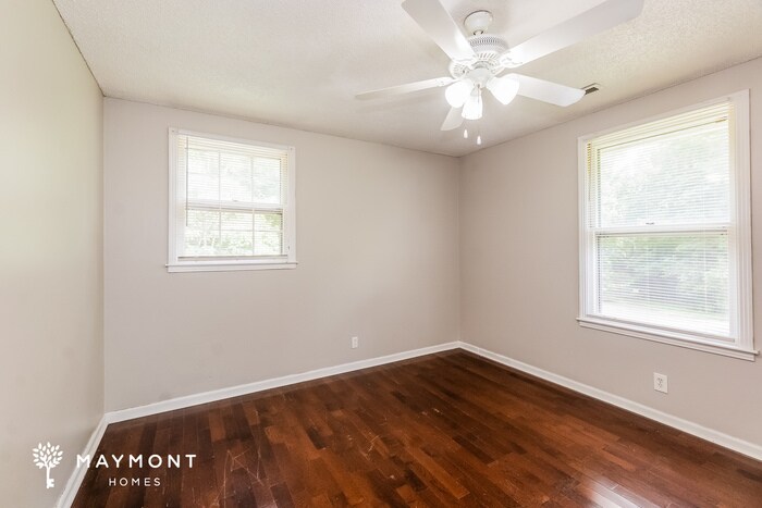 Building Photo - 15 Saratoga Dr