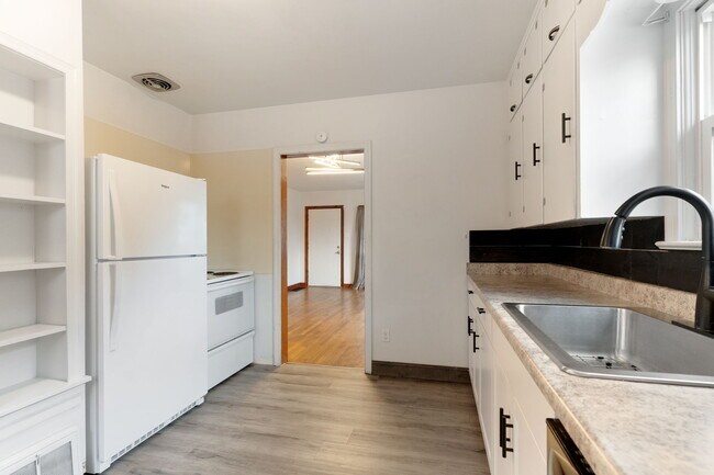 Building Photo - 2625 Gunnison St