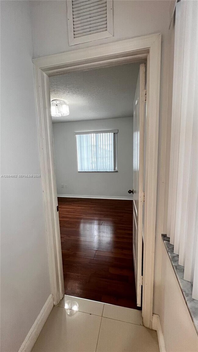 Building Photo - 14652 SW 114th Terrace
