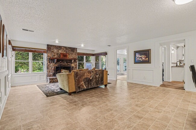 Building Photo - Two Levels. Two Kitchens. One Pool. East Cobb at $5,495/month