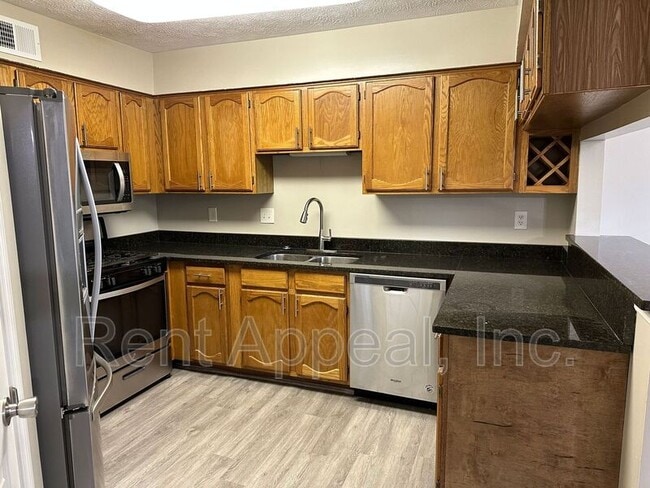 Building Photo - 1560 Burnstone Dr