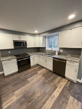 Building Photo - Beautifully updated 3 bed 1 bath home with garage and off-street parking in Penn Hills!