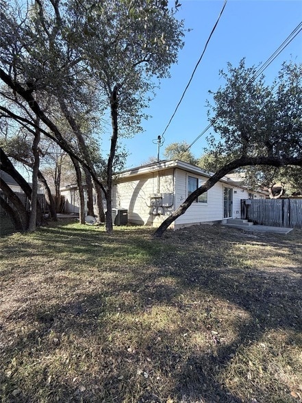 Building Photo - 8621 Talyne Chaise Cir