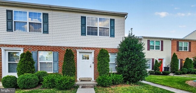 Building Photo - 483 Arwell Ct
