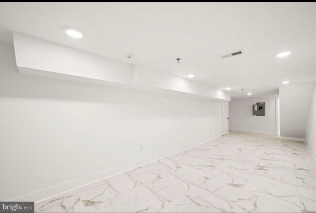 Building Photo - 2104 N 8th St