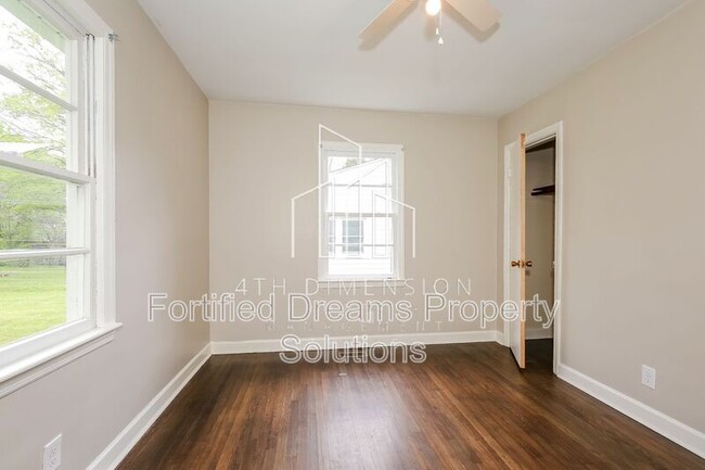 Building Photo - 111 Avery Ave