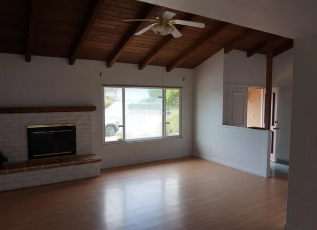 Building Photo - 630 Pine Spring Ln