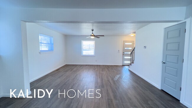 Building Photo - 4605 Sunset Terrace