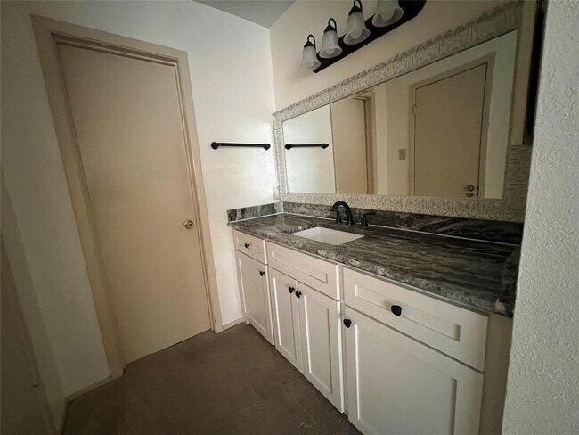 Building Photo - 14515 Wunderlich Dr