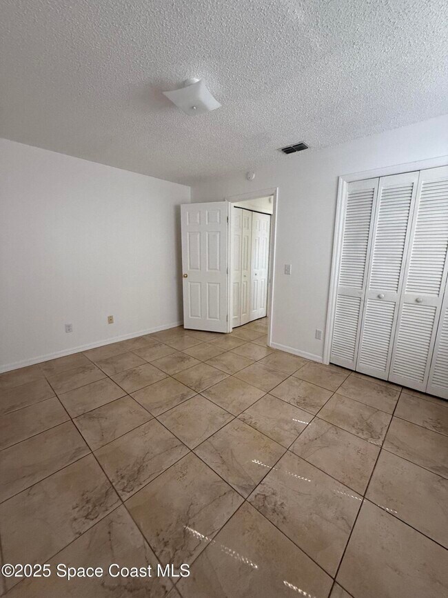 Building Photo - 4900 Volusia Ave