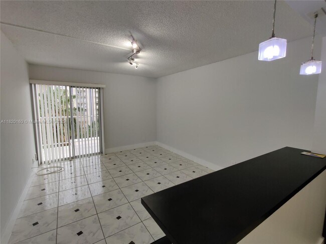 Primary Photo - 801 NW 47th Ave