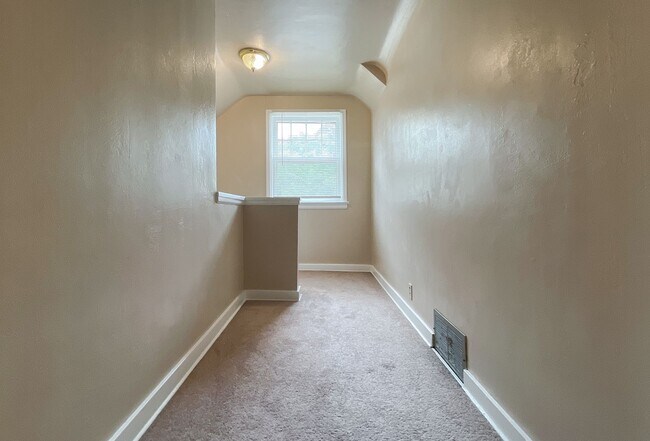 Building Photo - 4924 N 73rd St