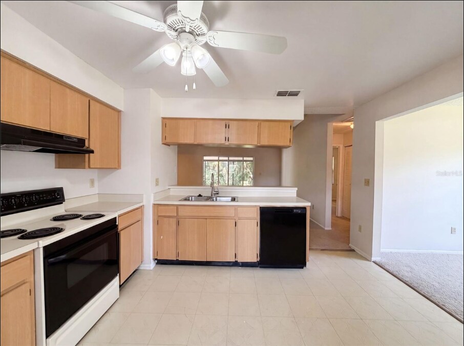 Building Photo - 5720 Kneeland Ln