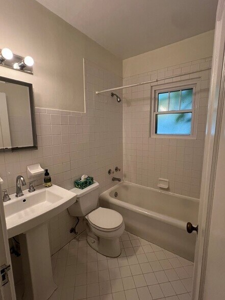 White bathroom - 3514 Mooney Ave