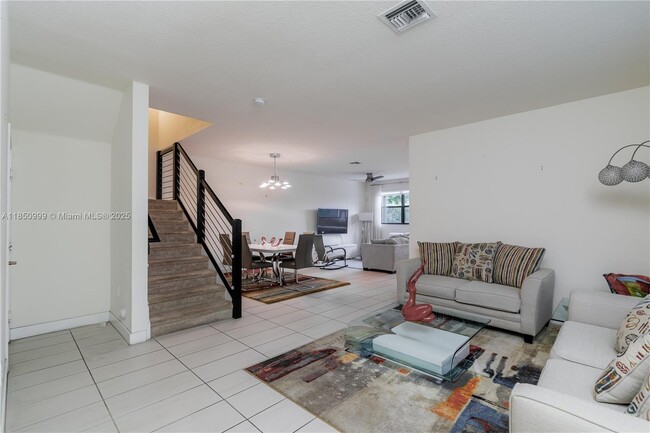 Building Photo - 10590 NW 78th Terrace