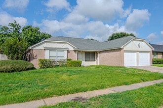 Building Photo - 16746 Selder Dr