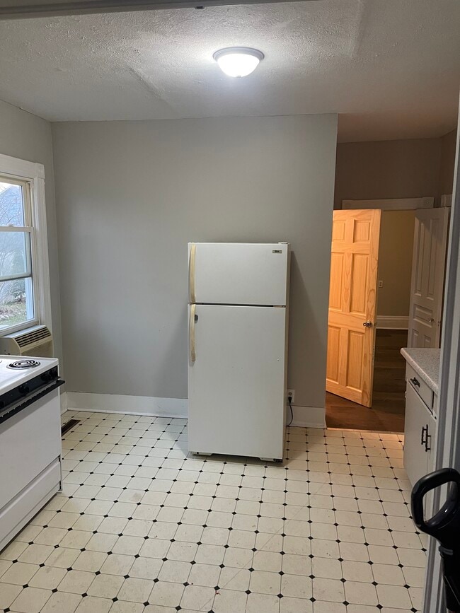 Building Photo - Clark 3 UNIT