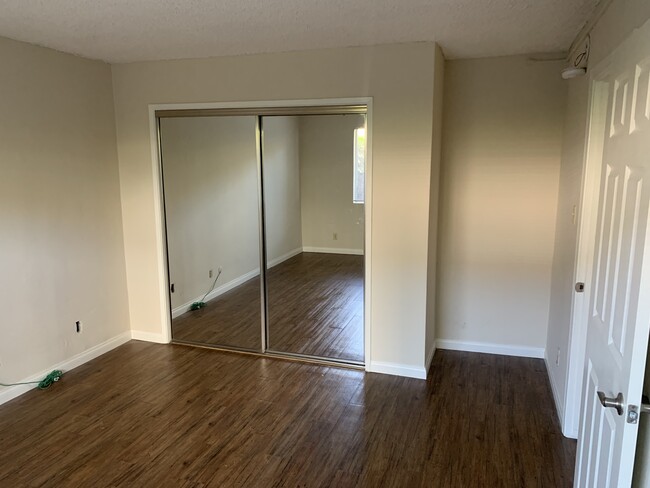 Building Photo - 52 N Kalorama St
