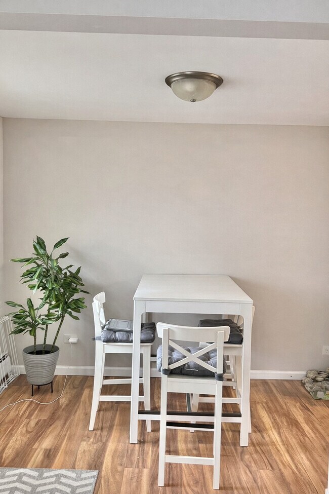 Building Photo - 5 Villa Verde Dr