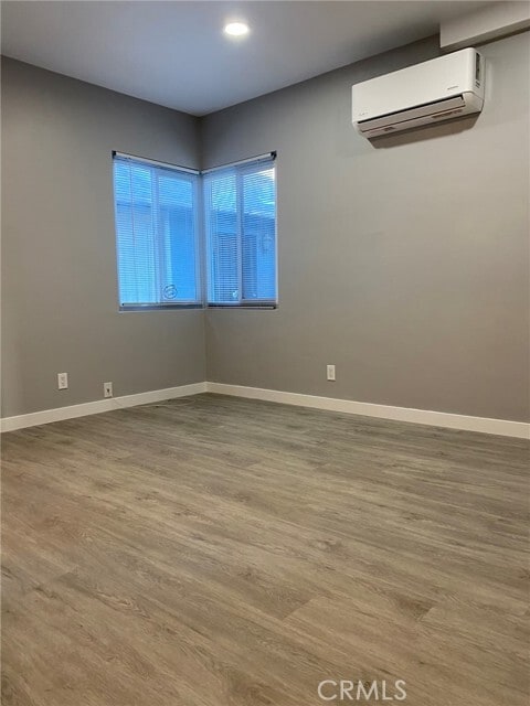 Building Photo - 2059 San Anseline Ave