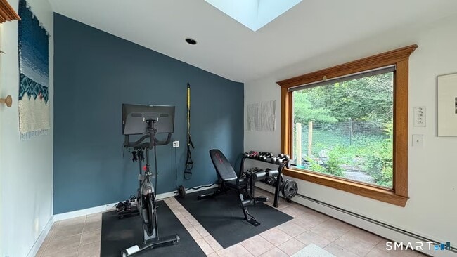 Building Photo - 895 Tolland Stage Rd