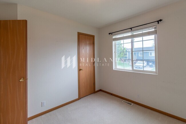 Building Photo - Two Springs Open Floor Plan