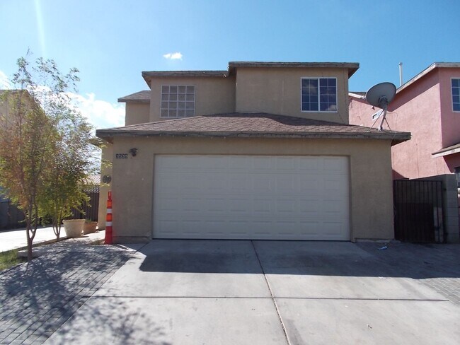 Primary Photo - Spacious 4-Bedroom, 2.5-Bathroom Home with...