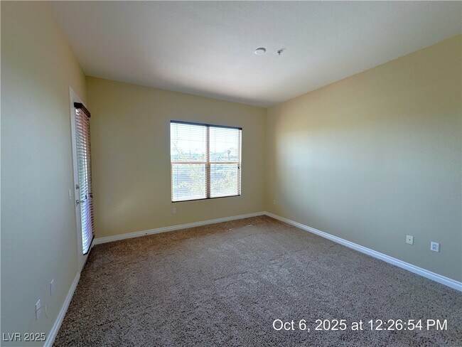 Building Photo - 62 E Serene Ave