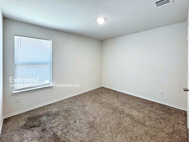 Building Photo - 3213 Perman Dr