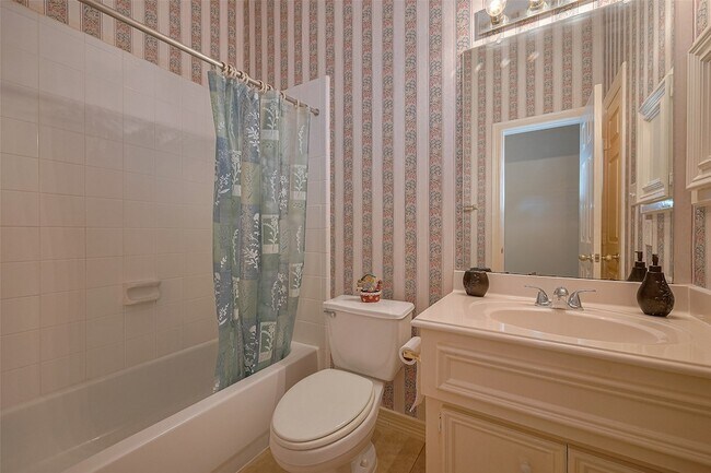 Building Photo - 4707 Gladesdale Park Ln