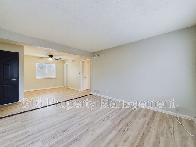 Building Photo - 1601 Washington Blvd