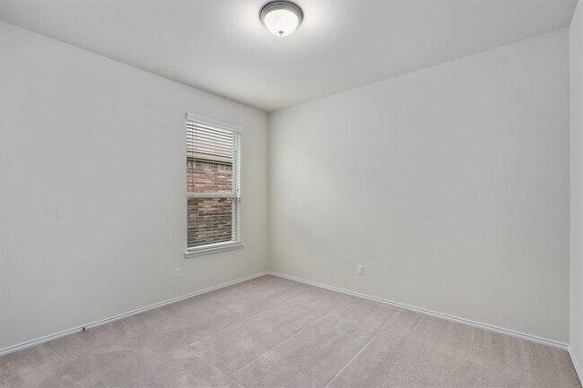 Building Photo - 213 Methodius Dr