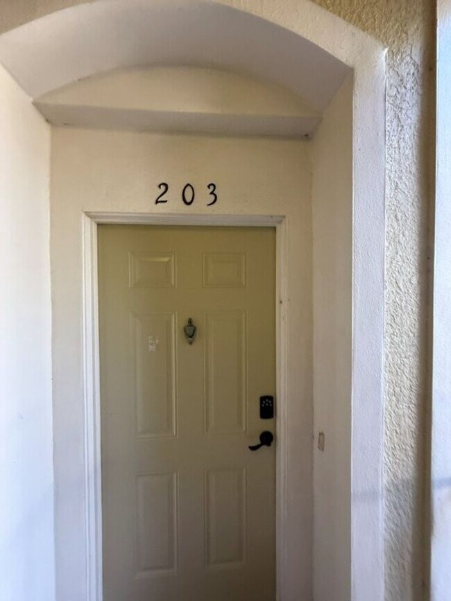 Building Photo - 3BD/2BA CONDO IN STONEBRIDGE RESERVES