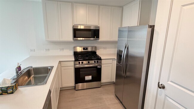 Building Photo - 9226 Speckled Trout Dr