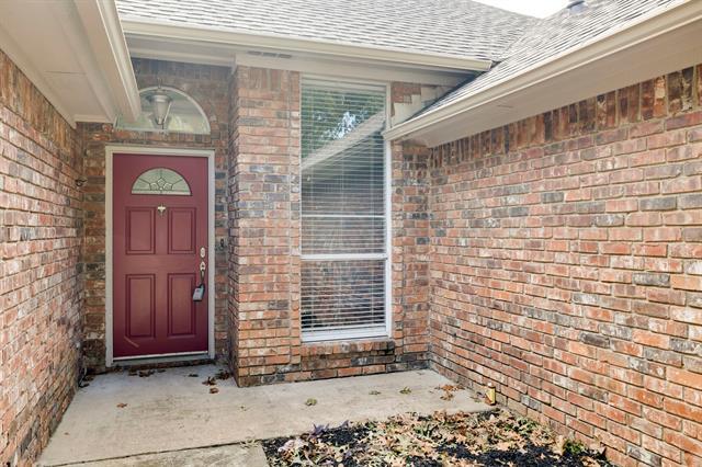 Building Photo - 1325 Lakeside Dr