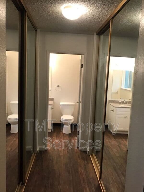 Building Photo - 6803 Trovita Way