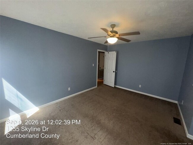 Building Photo - 1235 Skyline Dr